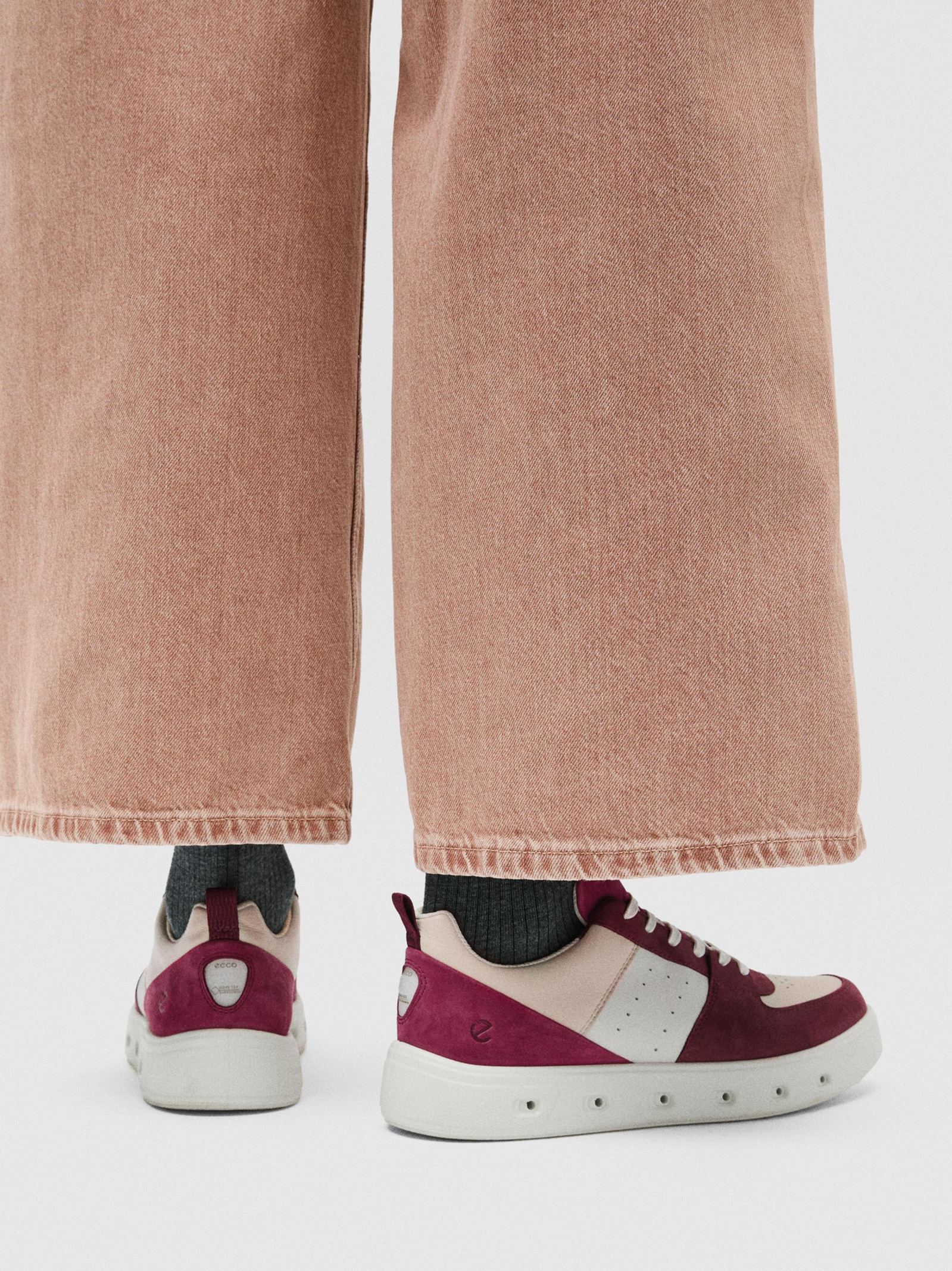 Кеди Жіночі ECCO