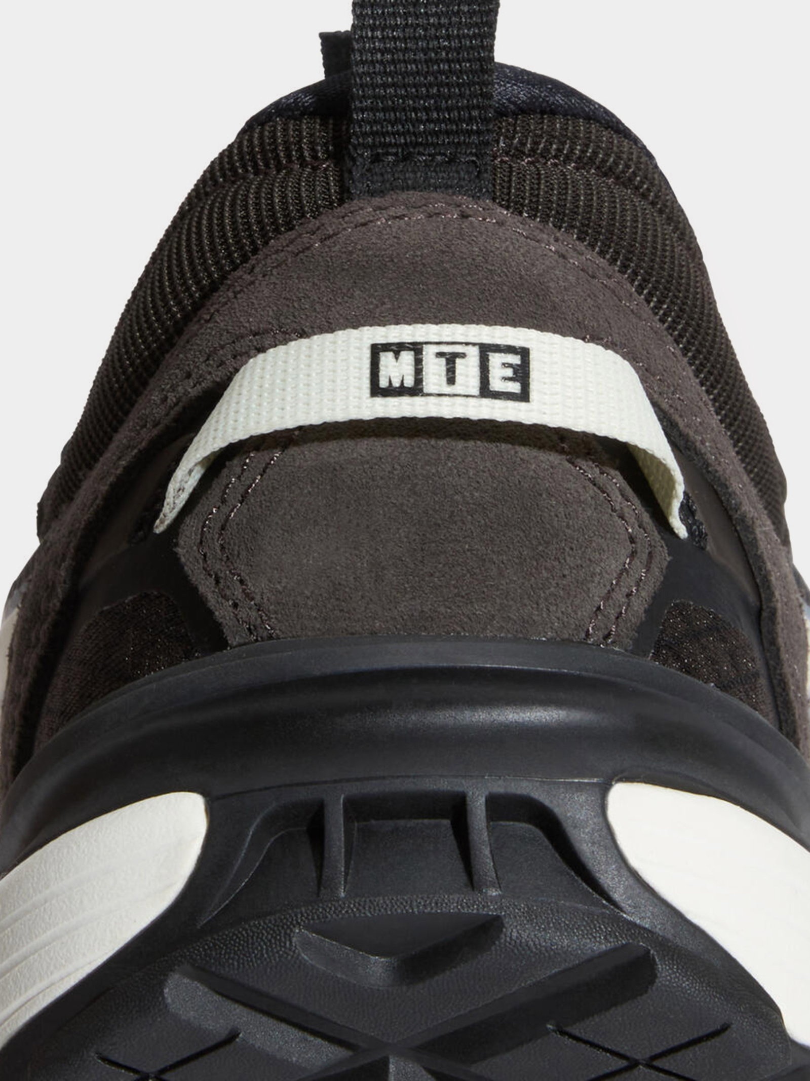 Outdoor Sneakers Men's Vans