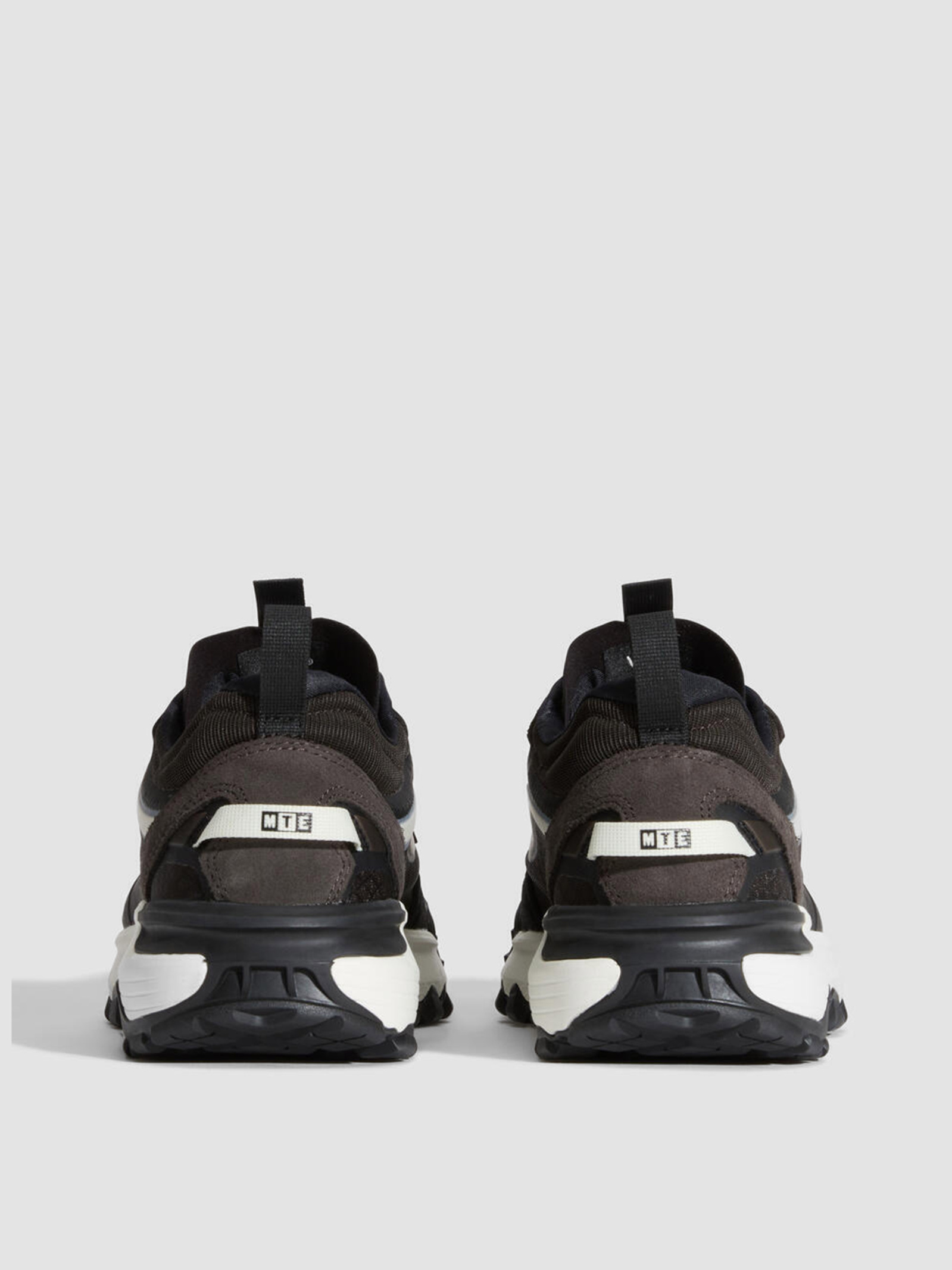 Outdoor Sneakers Men's Vans