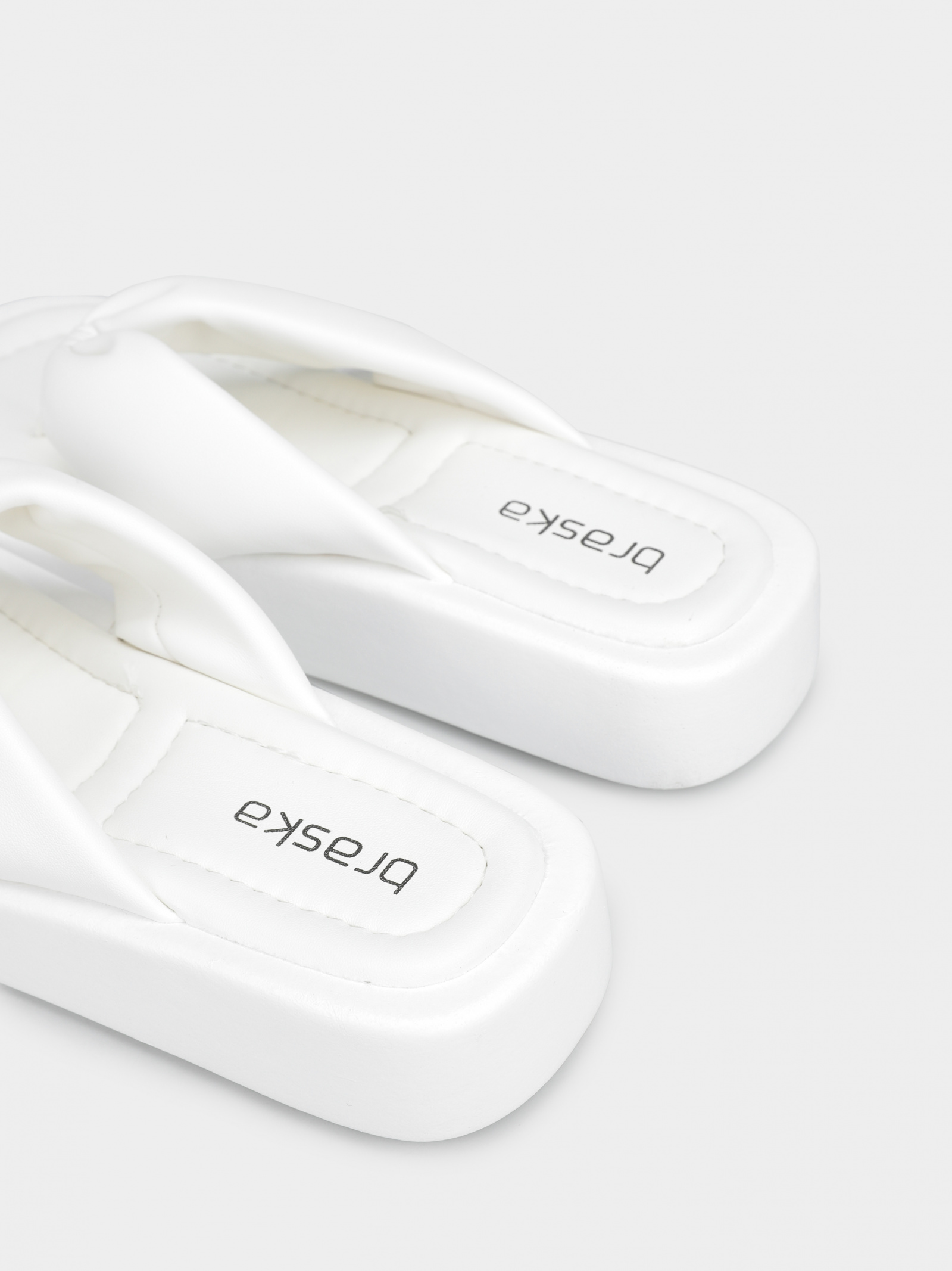 Thong Sandals Women's Braska