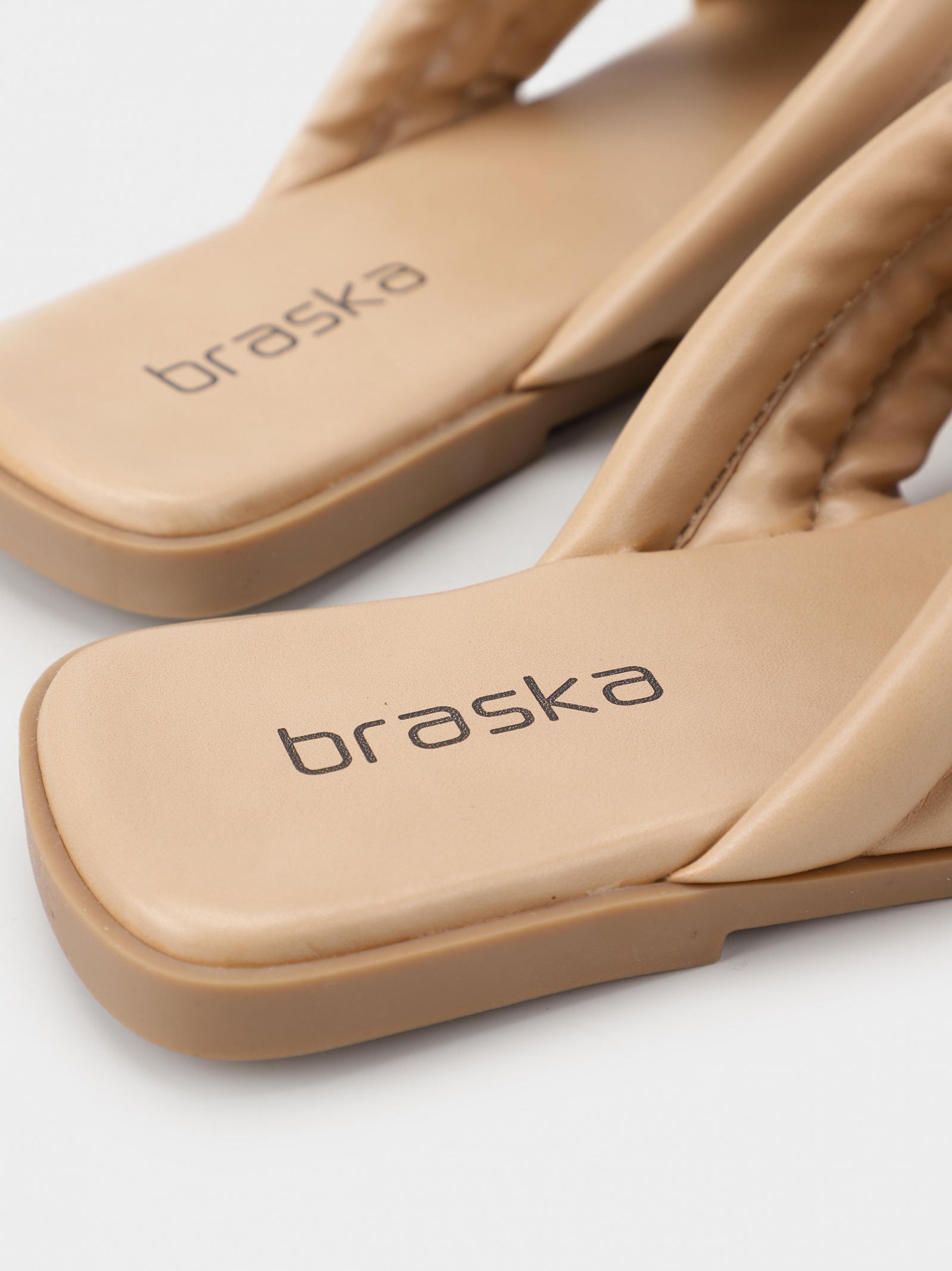 Шльопанці Жіночі Braska
