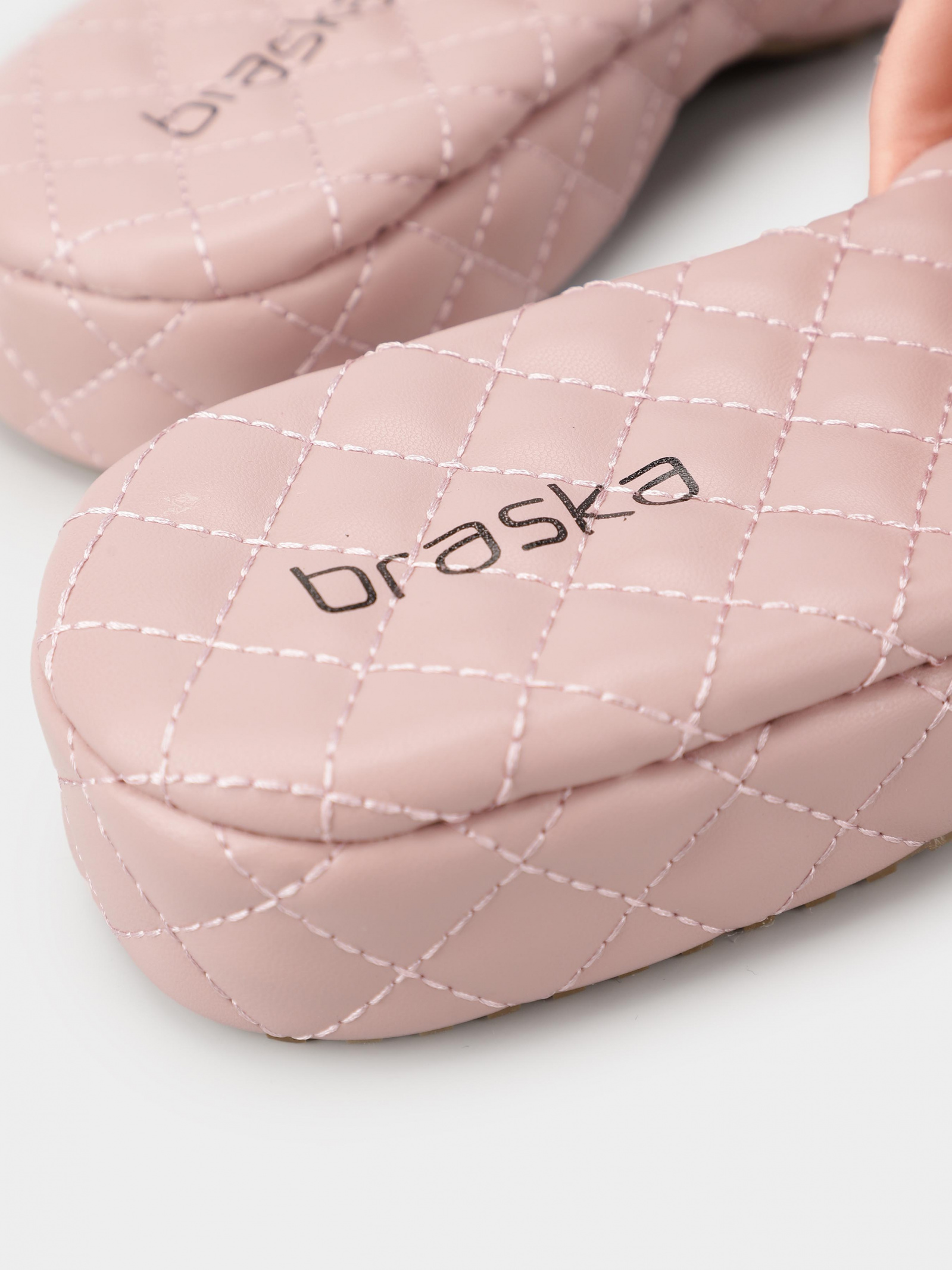 Шльопанці Жіночі Braska