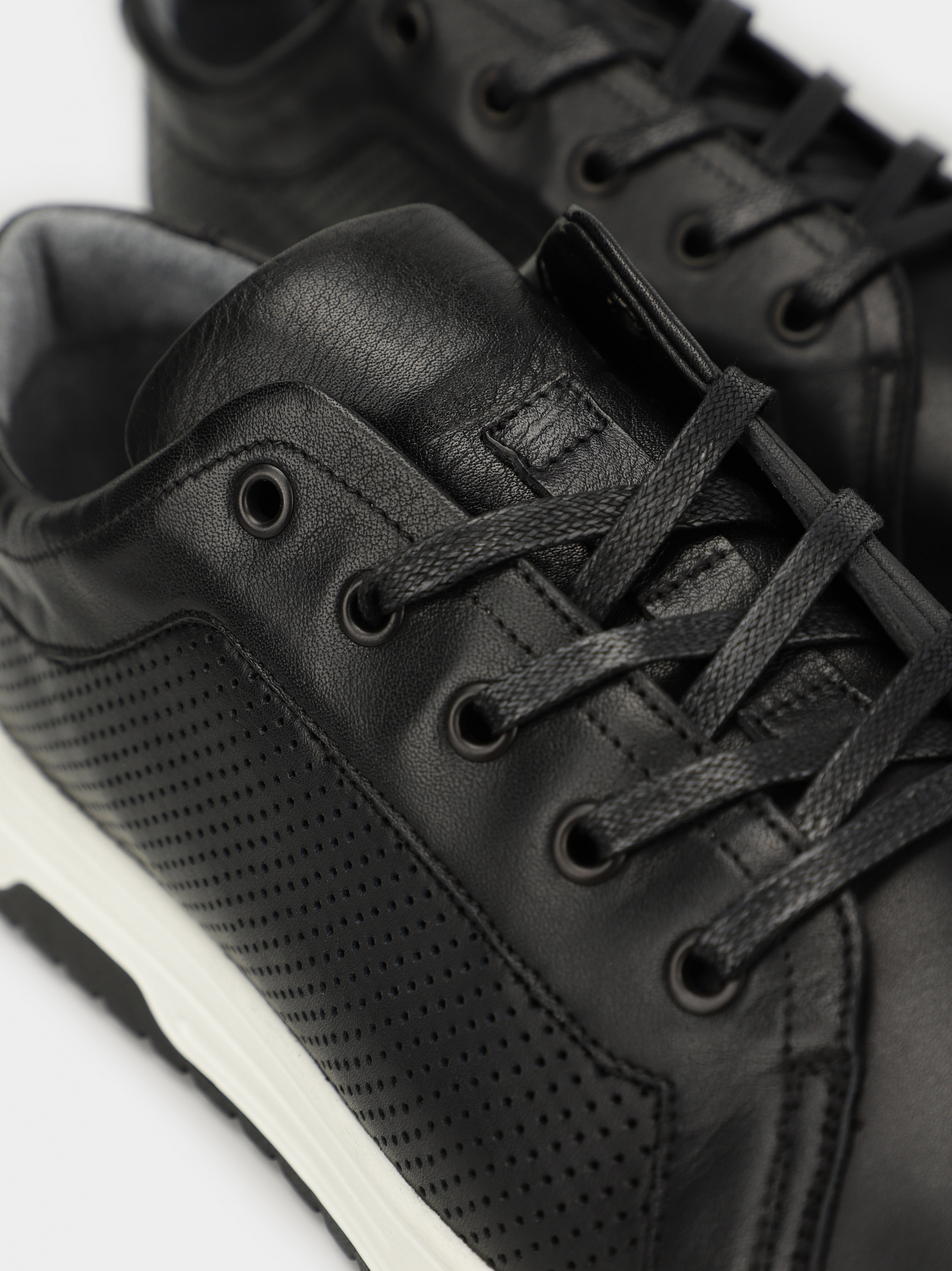 Low-Top Sneakers Men's Braska