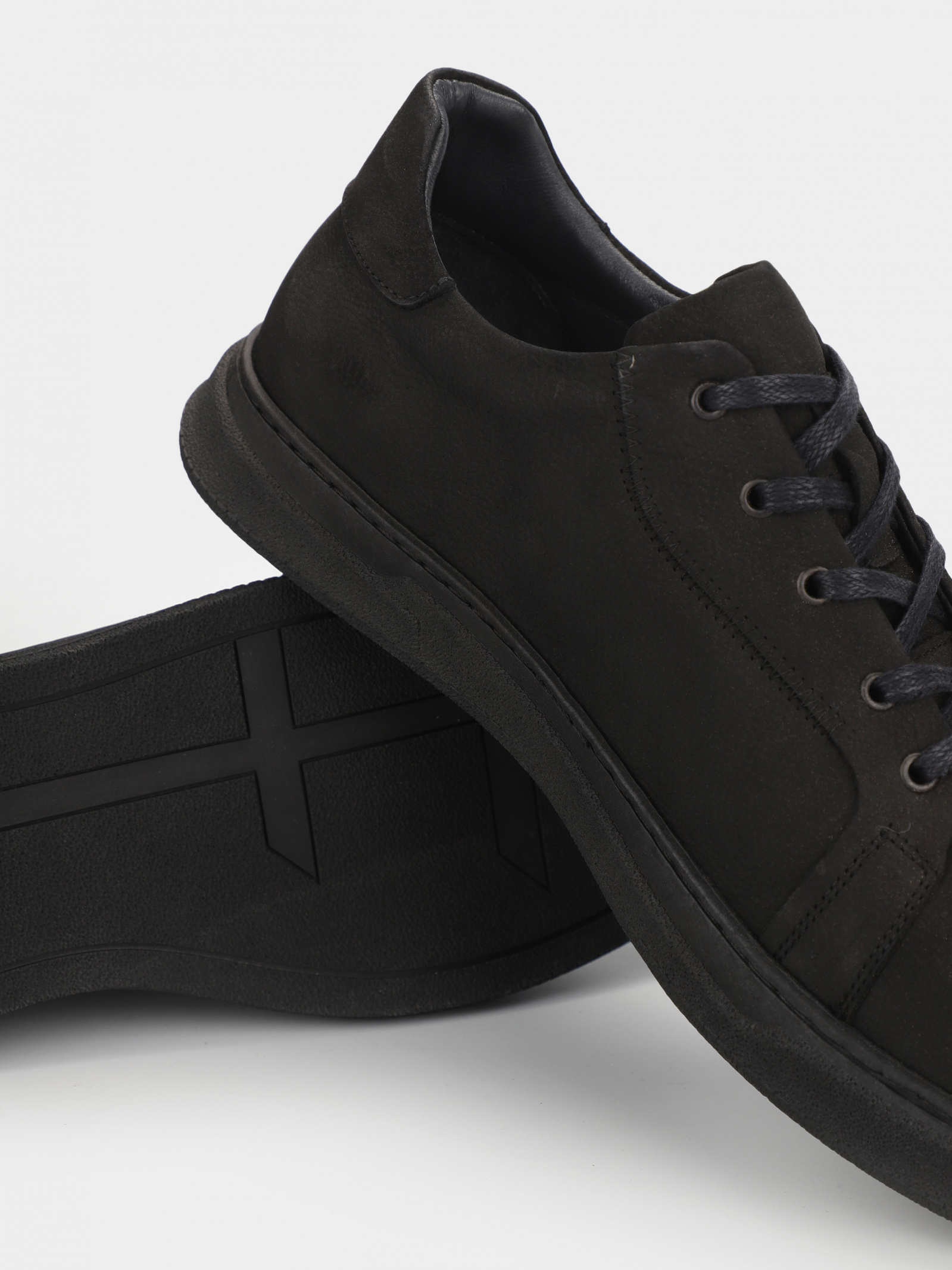 Low-Top Sneakers Men's Braska