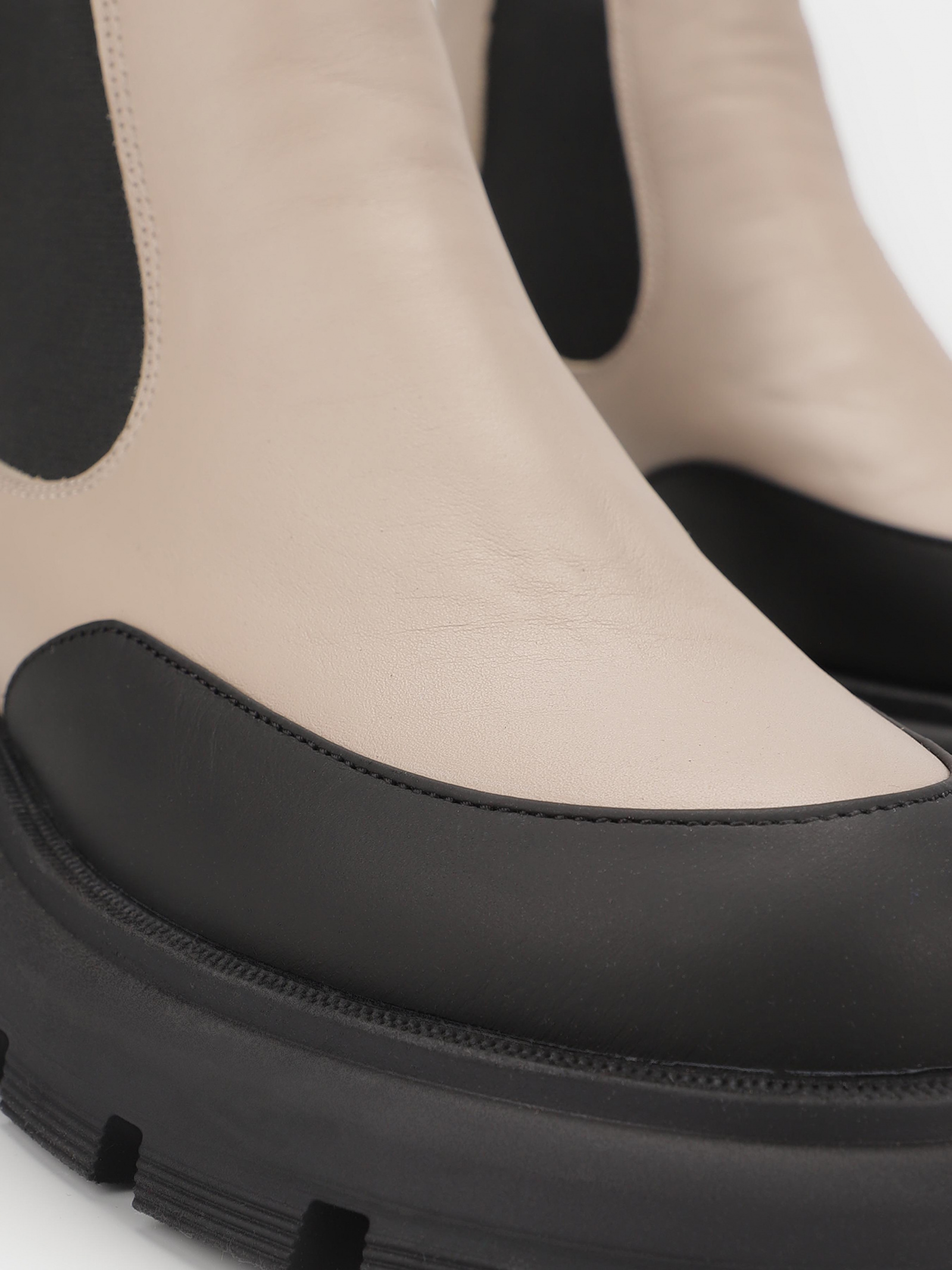 Chelsea Boots Women's Braska