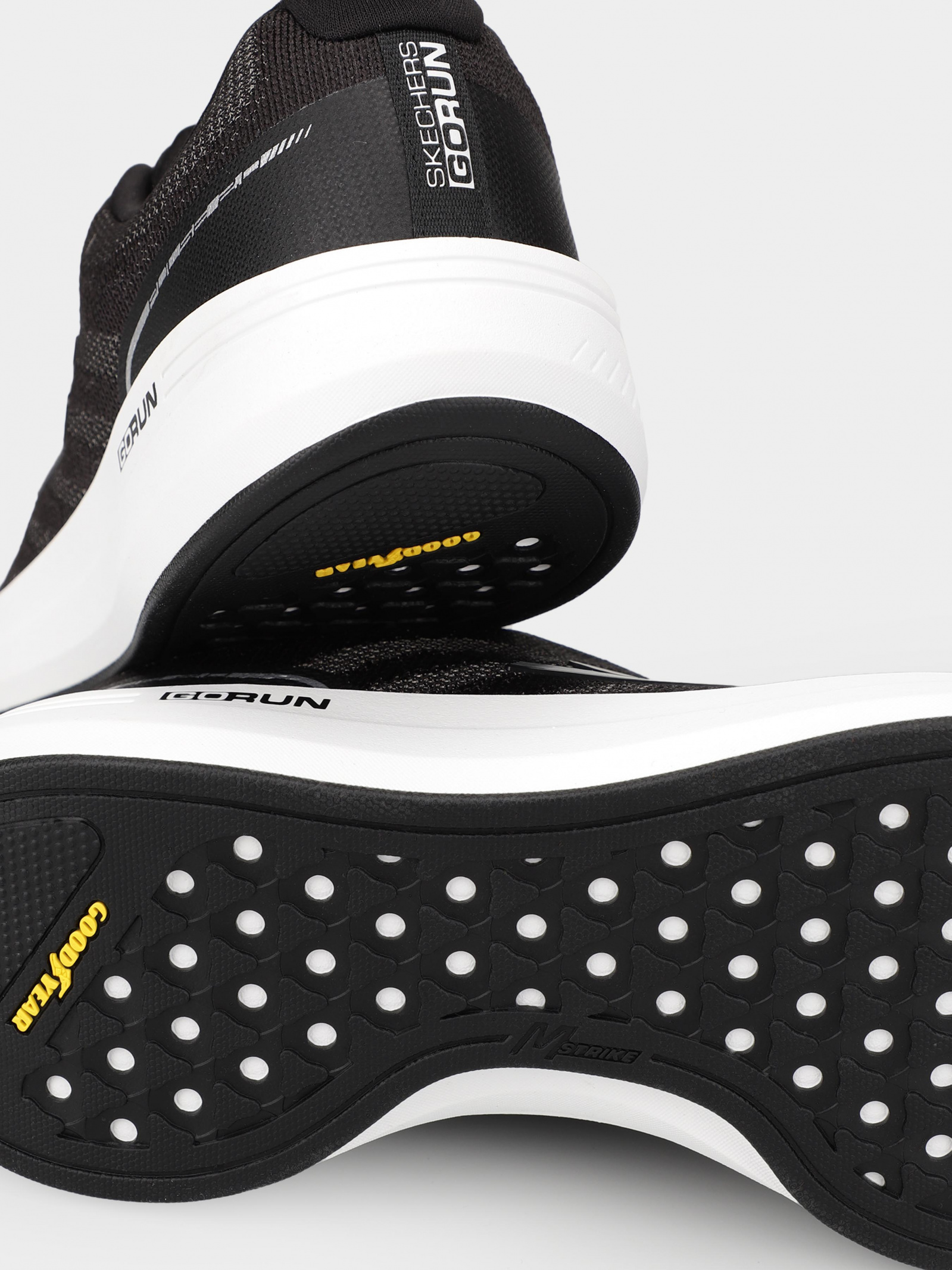 Кросівки повсякденні Чоловічі Skechers