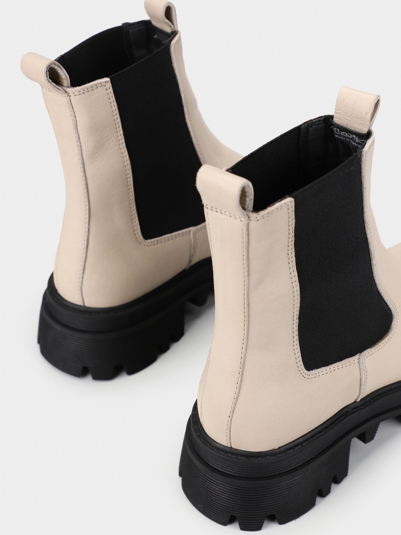 Chelsea Boots Women's Braska