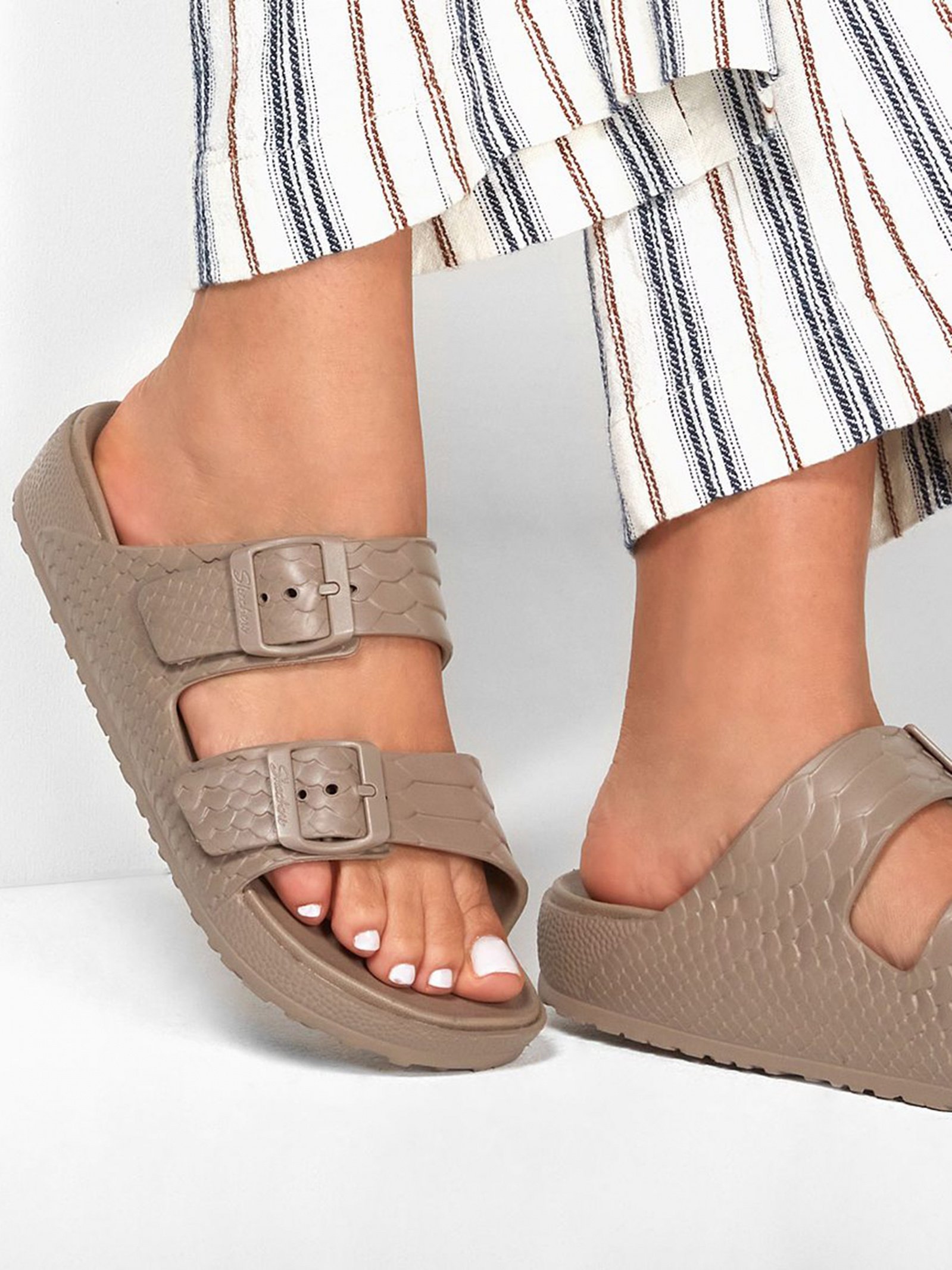 Шлепанцы Женские Skechers
