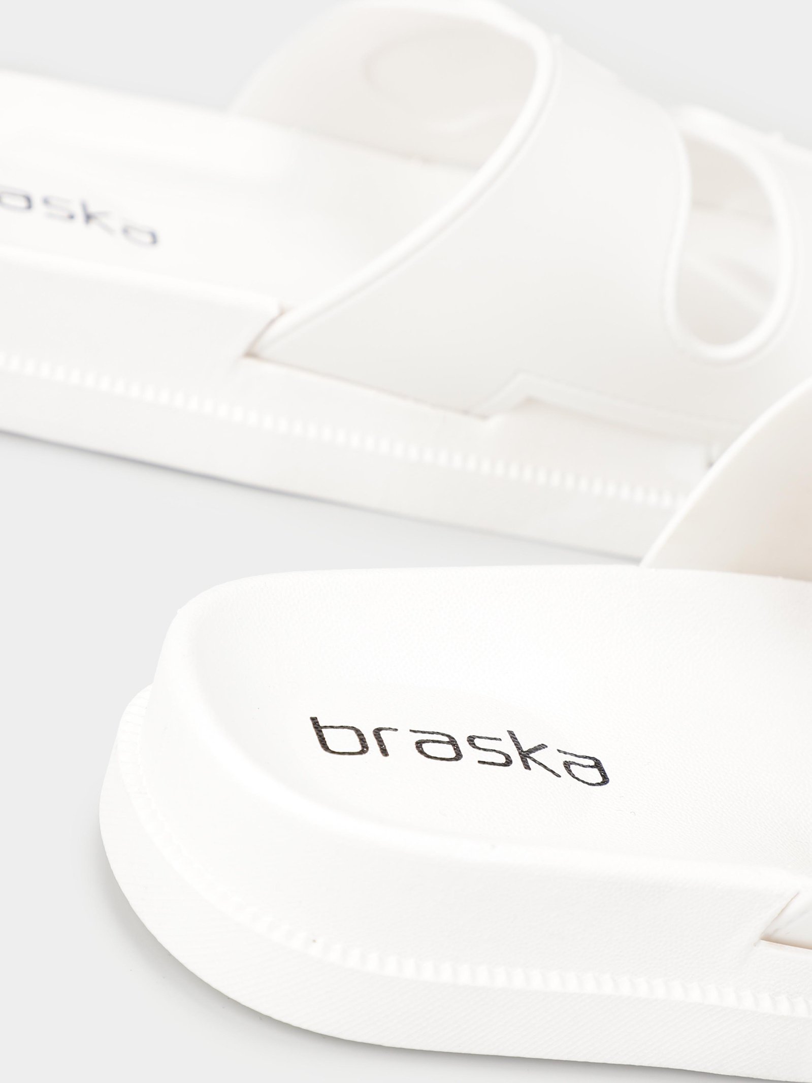Шльопанці Жіночі Braska