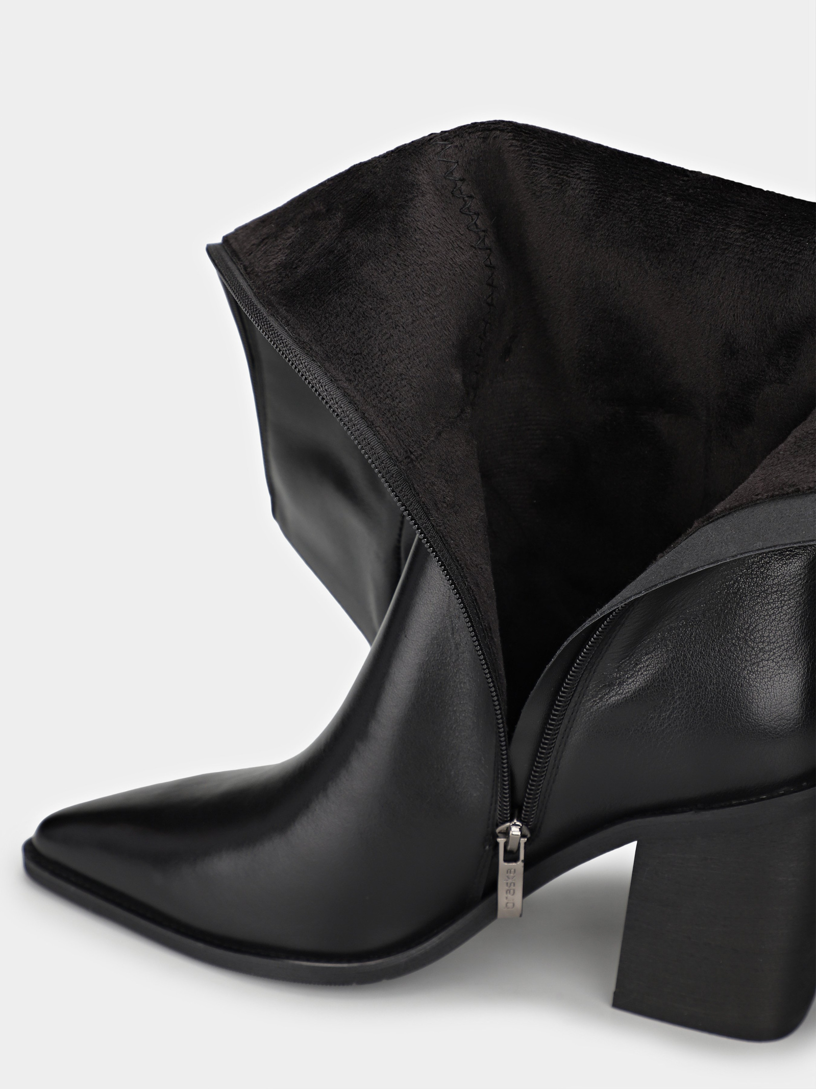 Черевики та чоботи Жіночі Braska