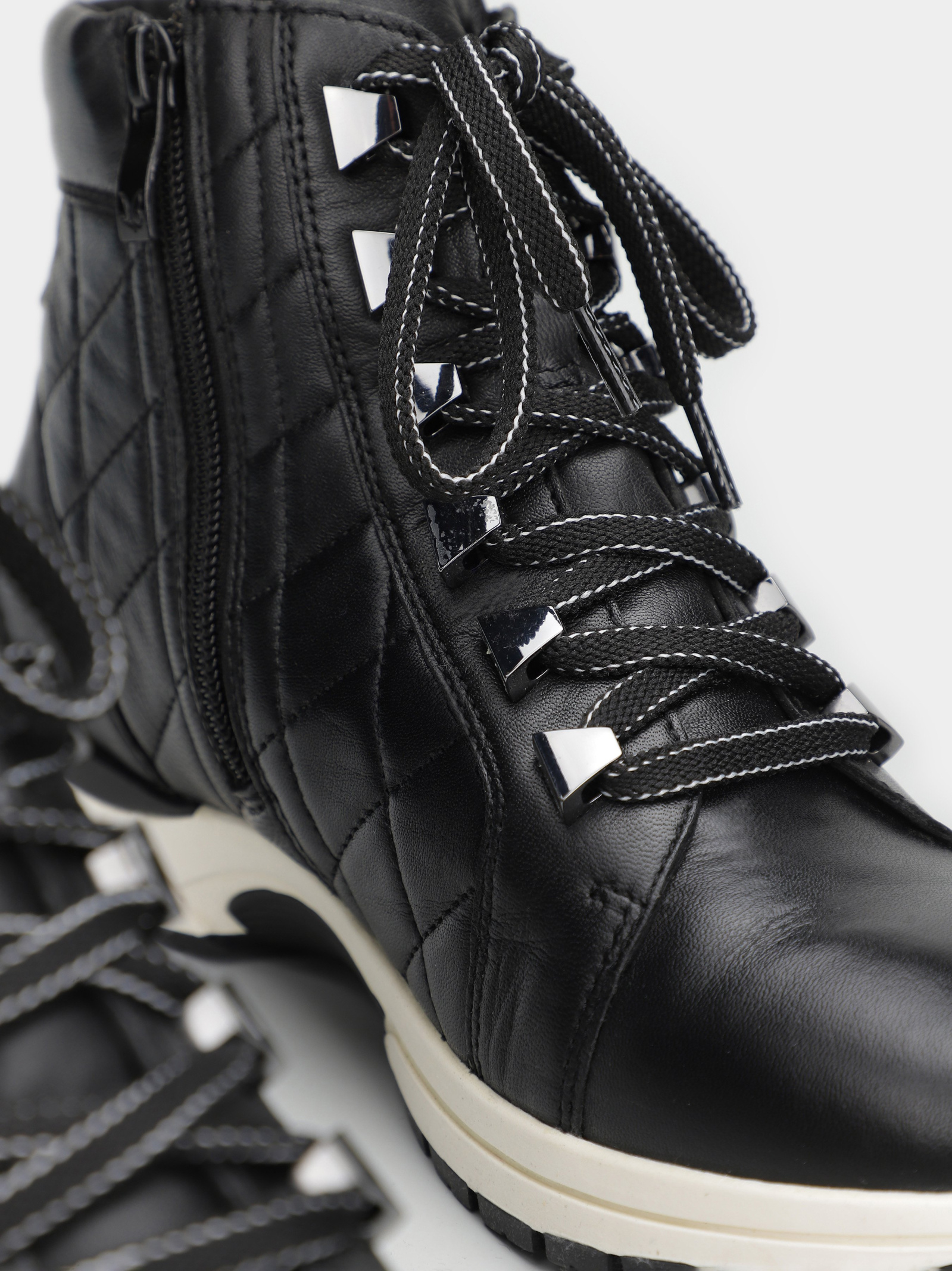 Черевики та чоботи Жіночі Caprice