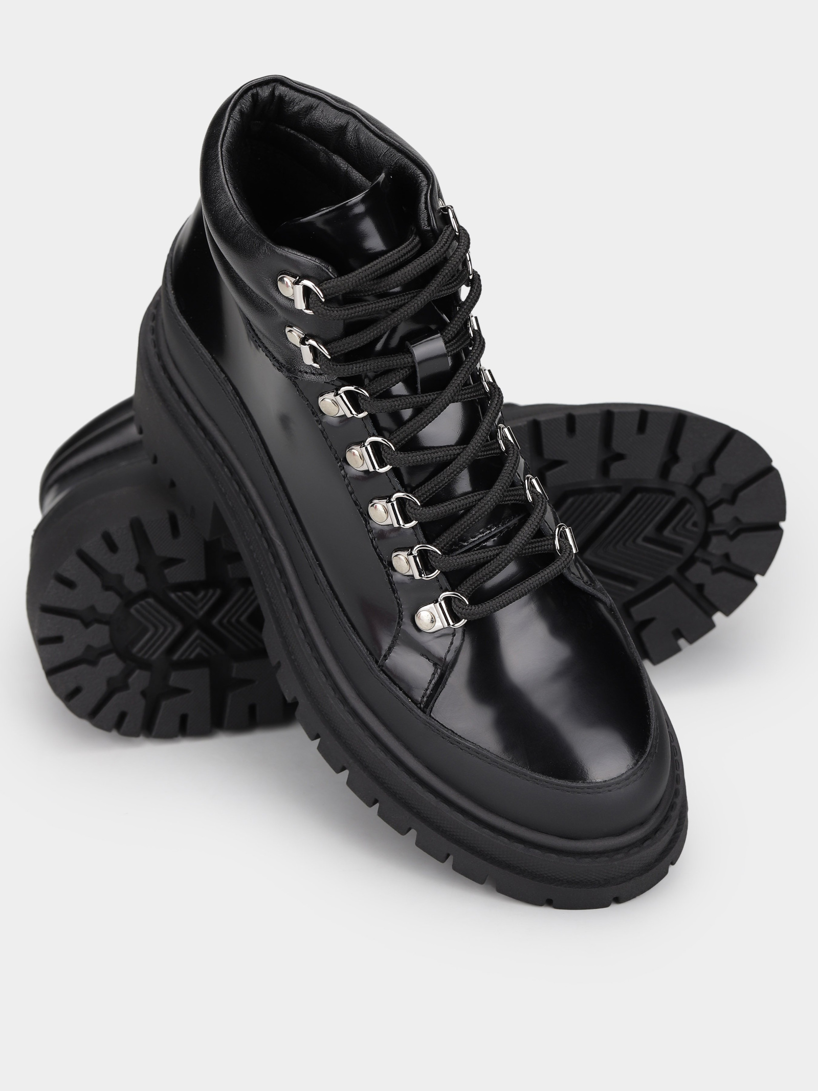 Черевики та чоботи Жіночі Braska