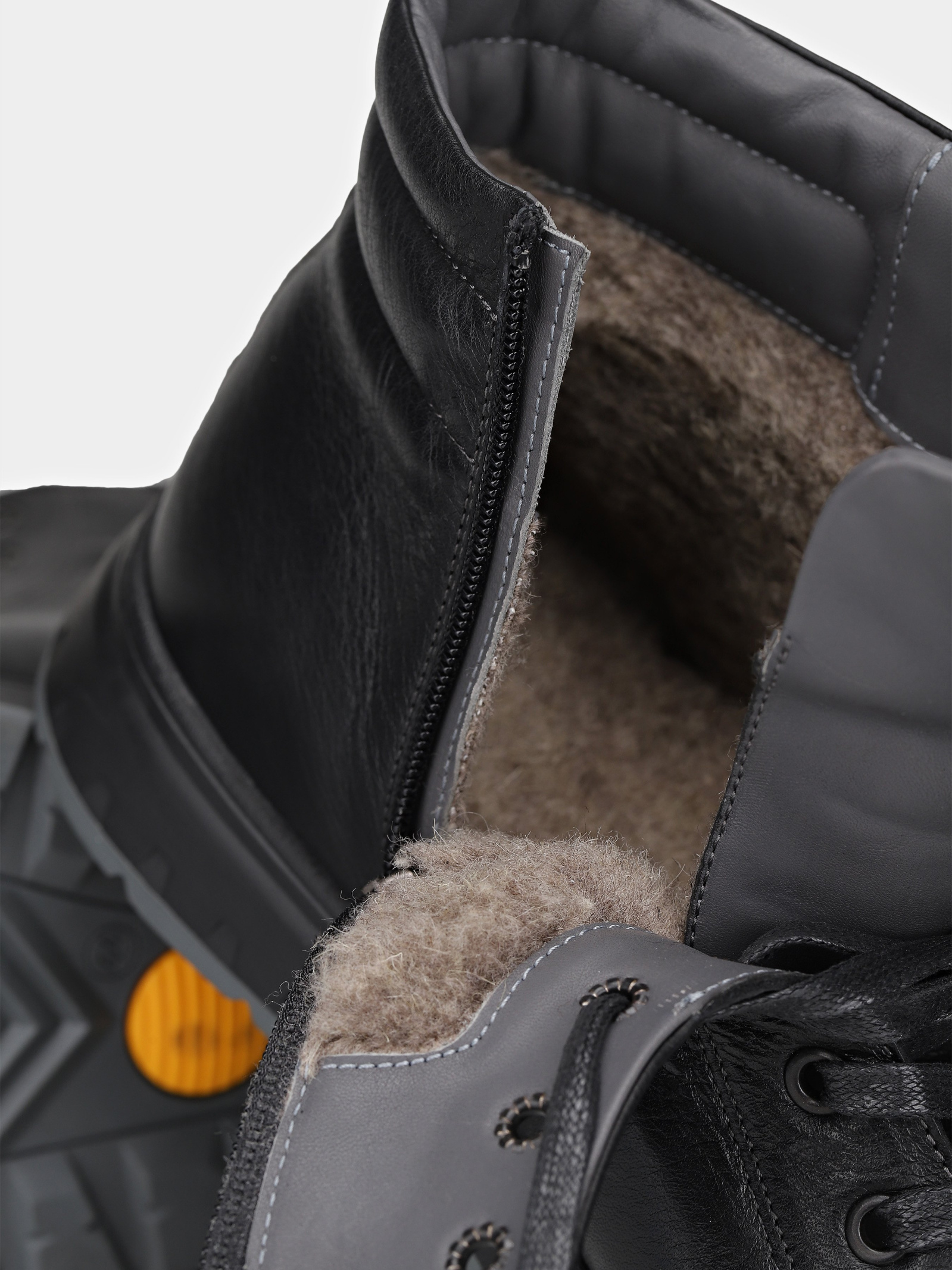 Черевики та чоботи Чоловічі Braska