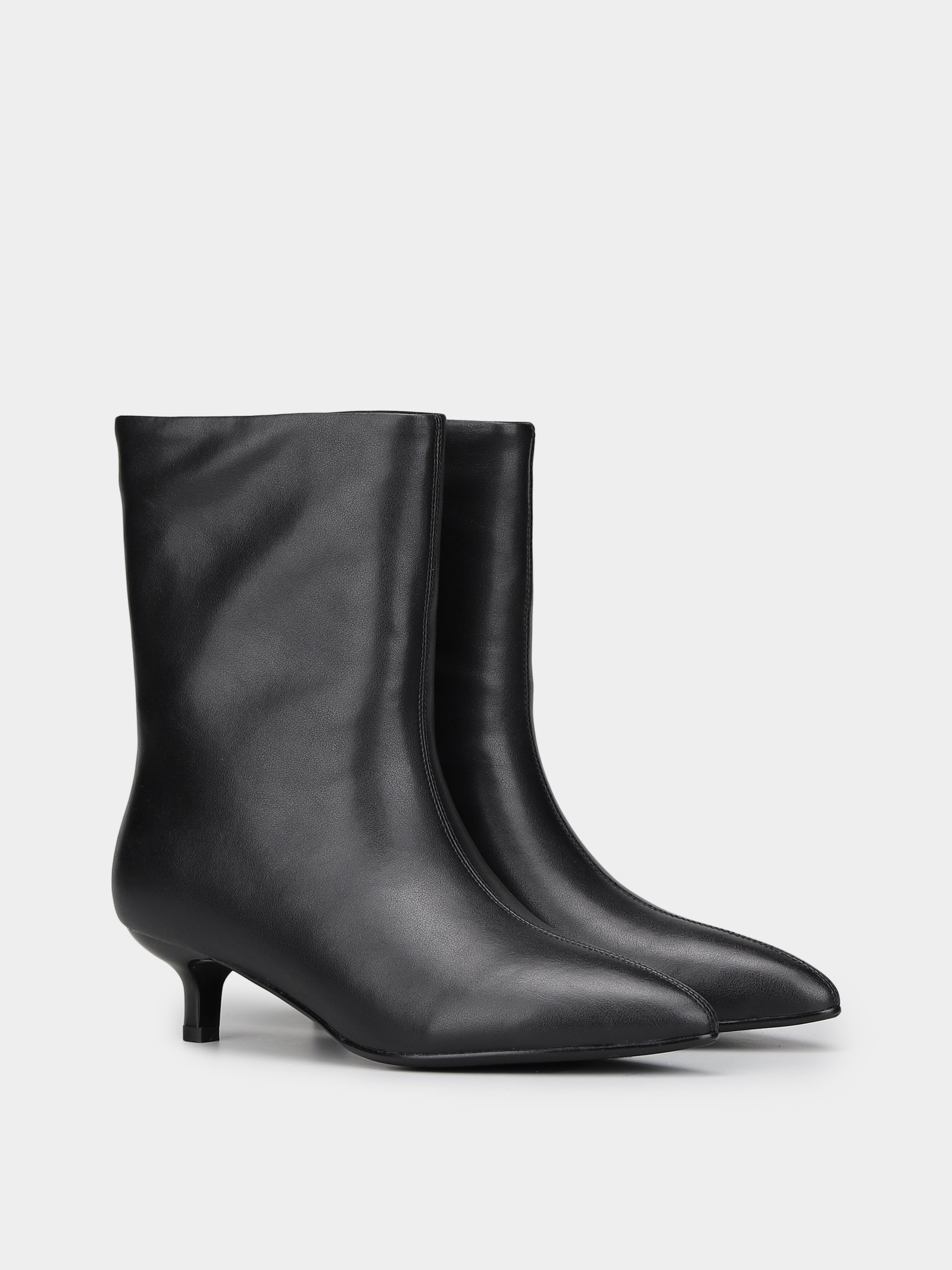 Черевики та чоботи Жіночі Braska