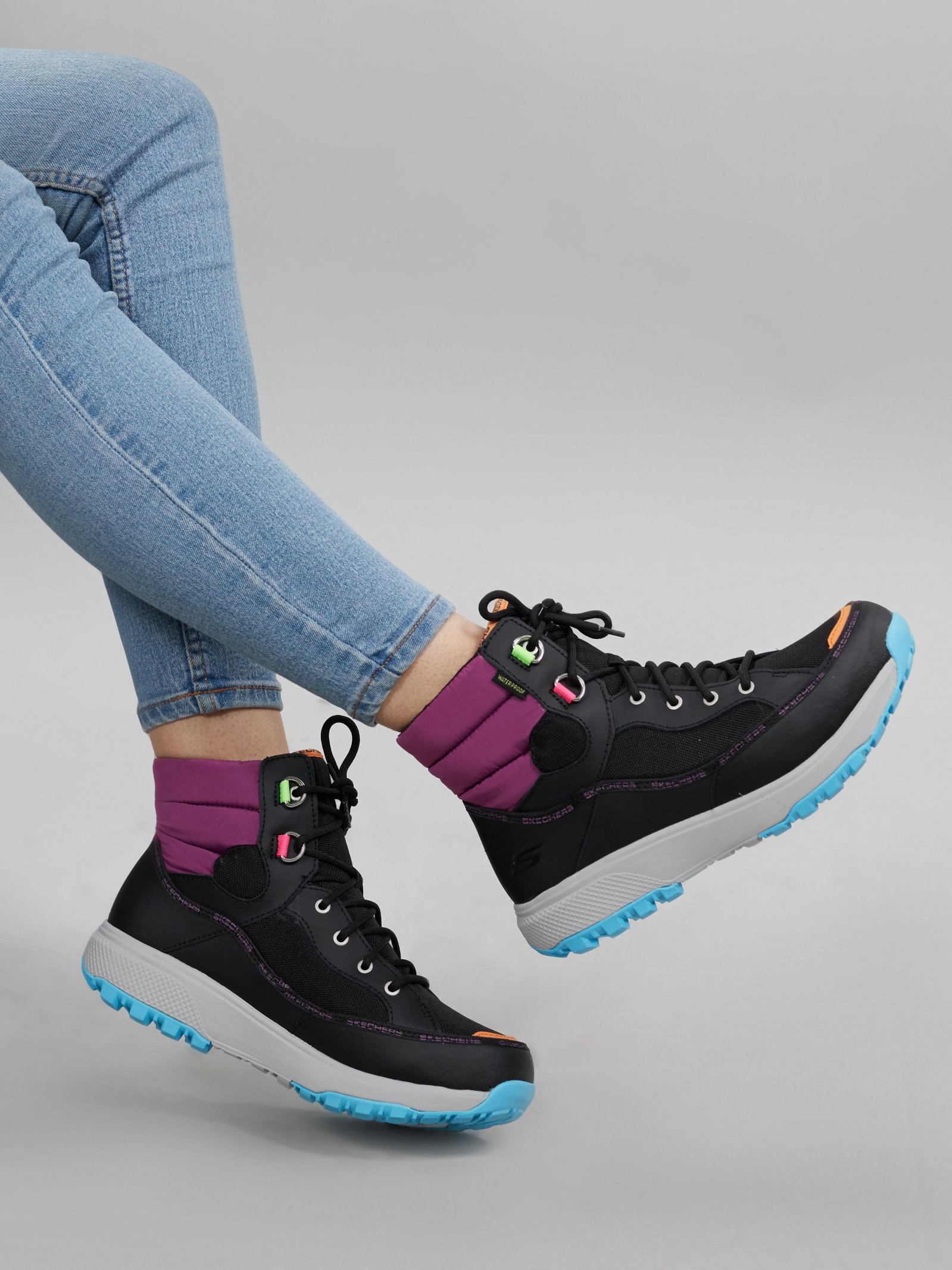 Boots Women's Skechers