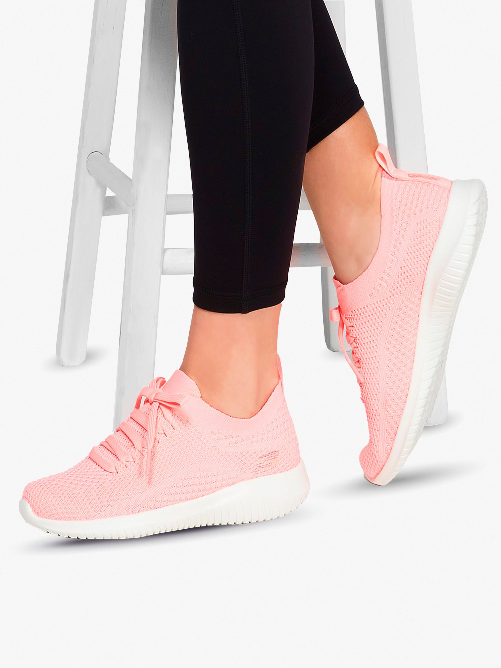 Кросівки для спорту Жіночі Skechers