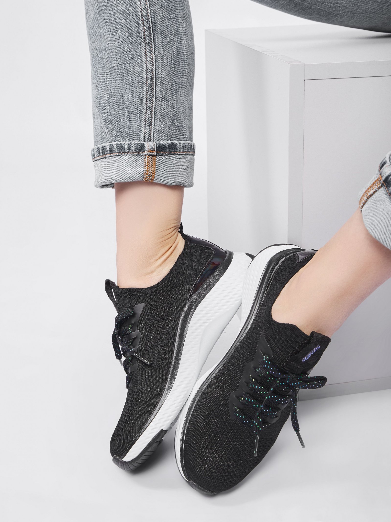 Кросівки для спорту Жіночі Skechers
