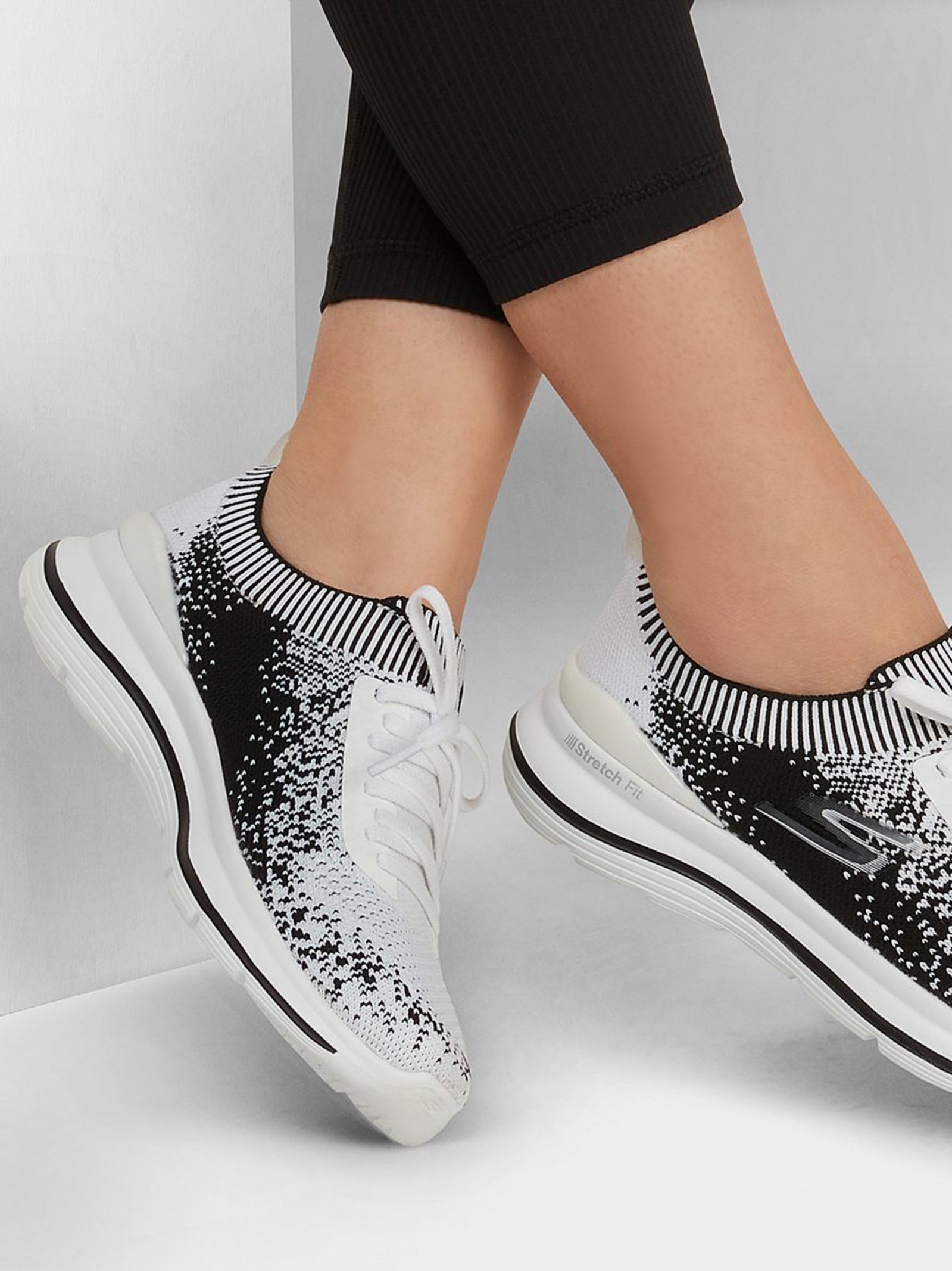 Кроссовки для спорта Женские Skechers