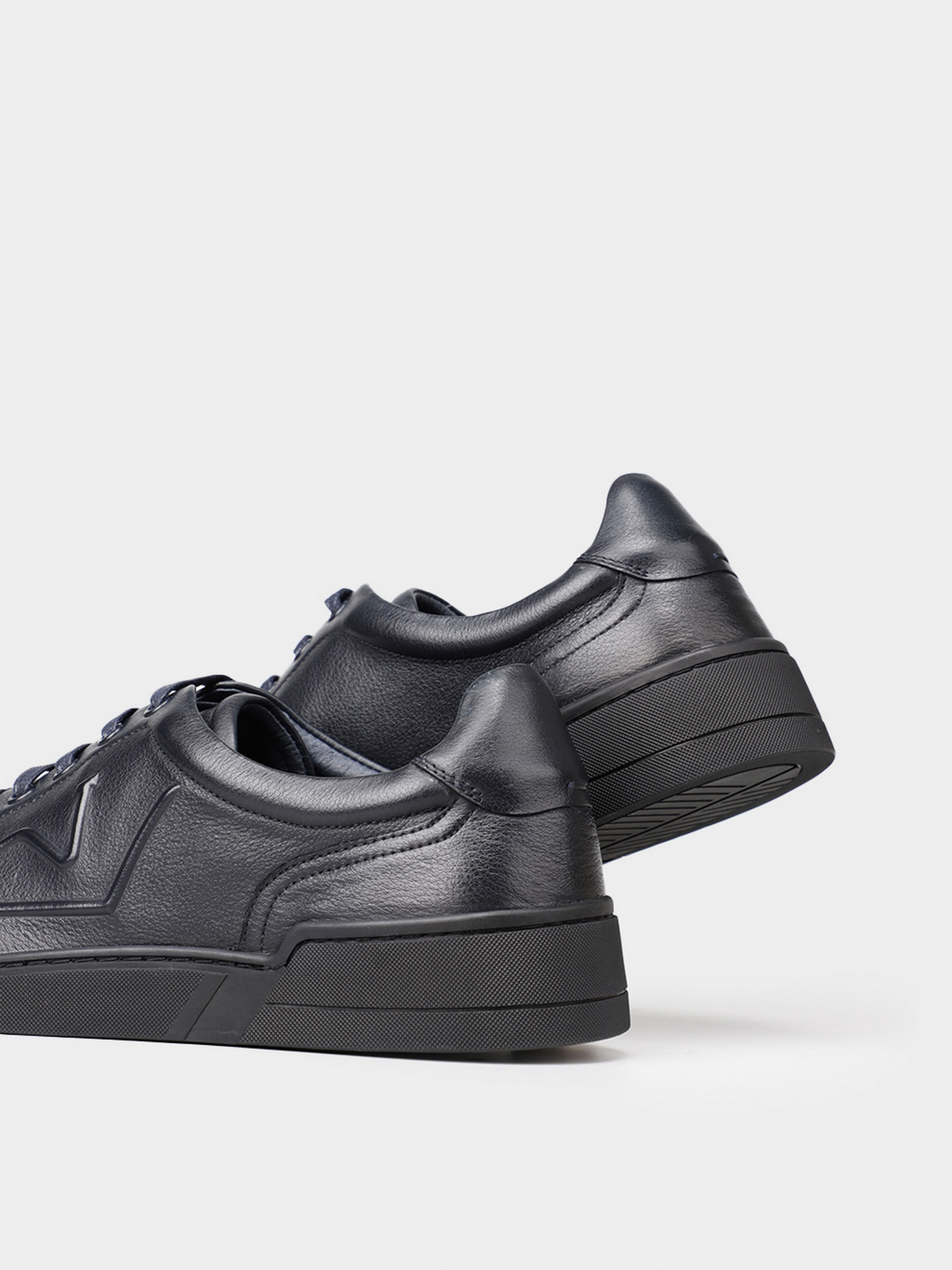 Low-Top Sneakers Men's Braska