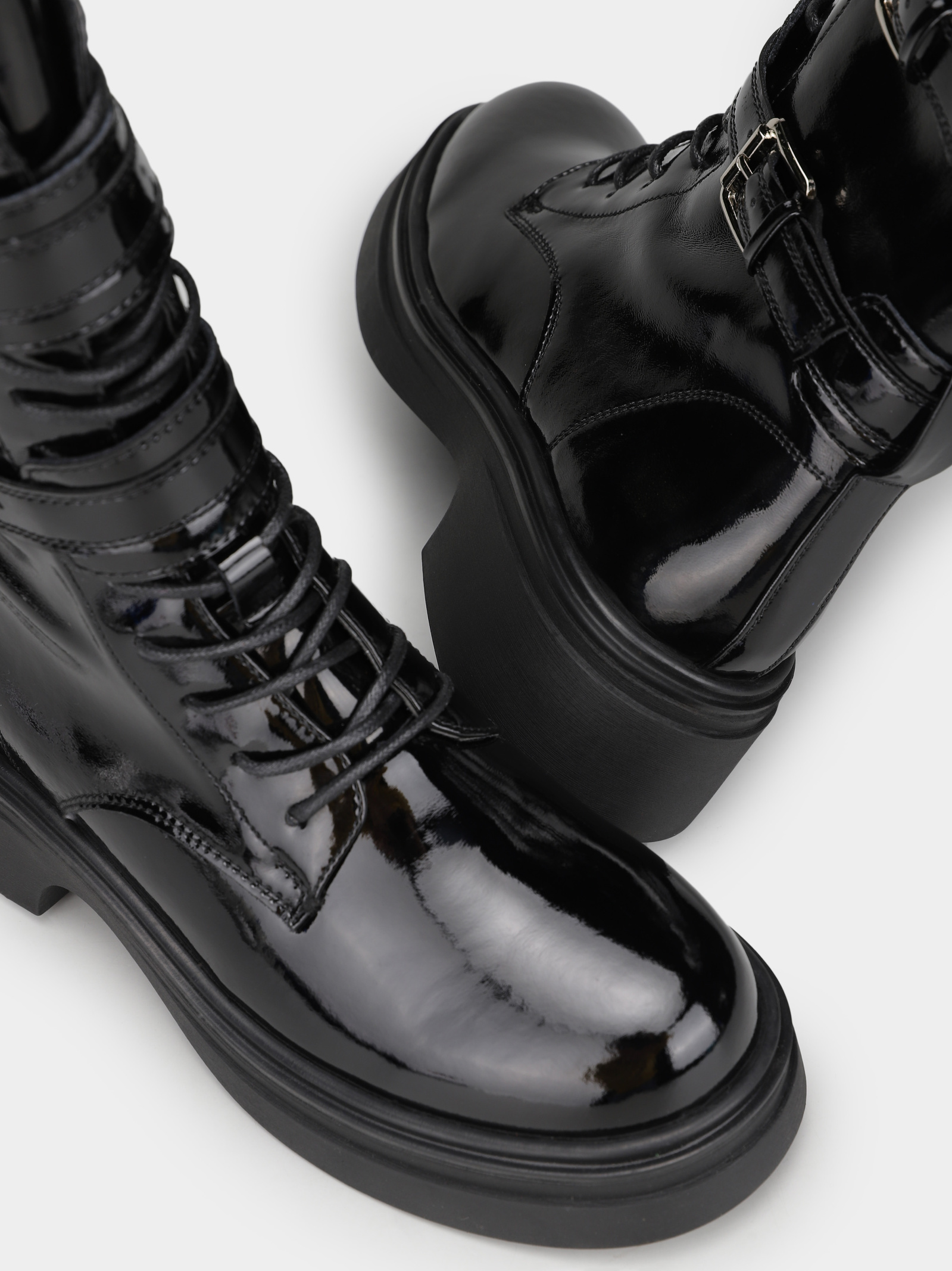 Черевики та чоботи Жіночі Braska