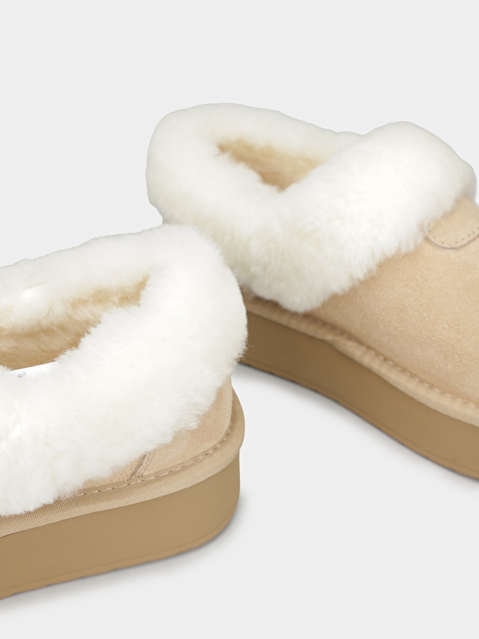 Черевики та чоботи Жіночі Braska