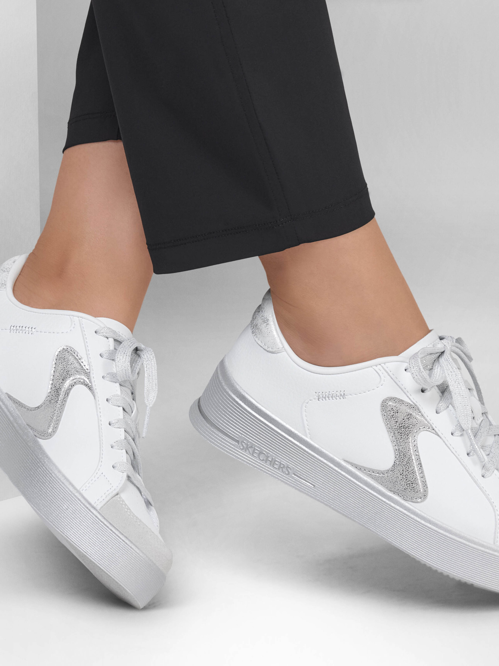 Low-Top Sneakers Women's Skechers