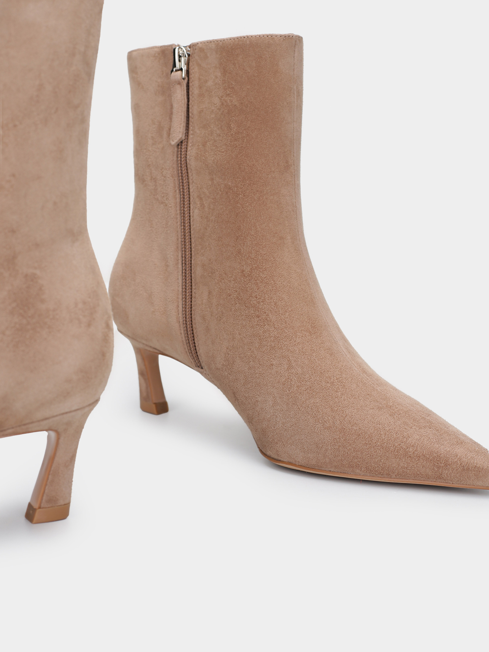 Черевики та чоботи Жіночі Braska