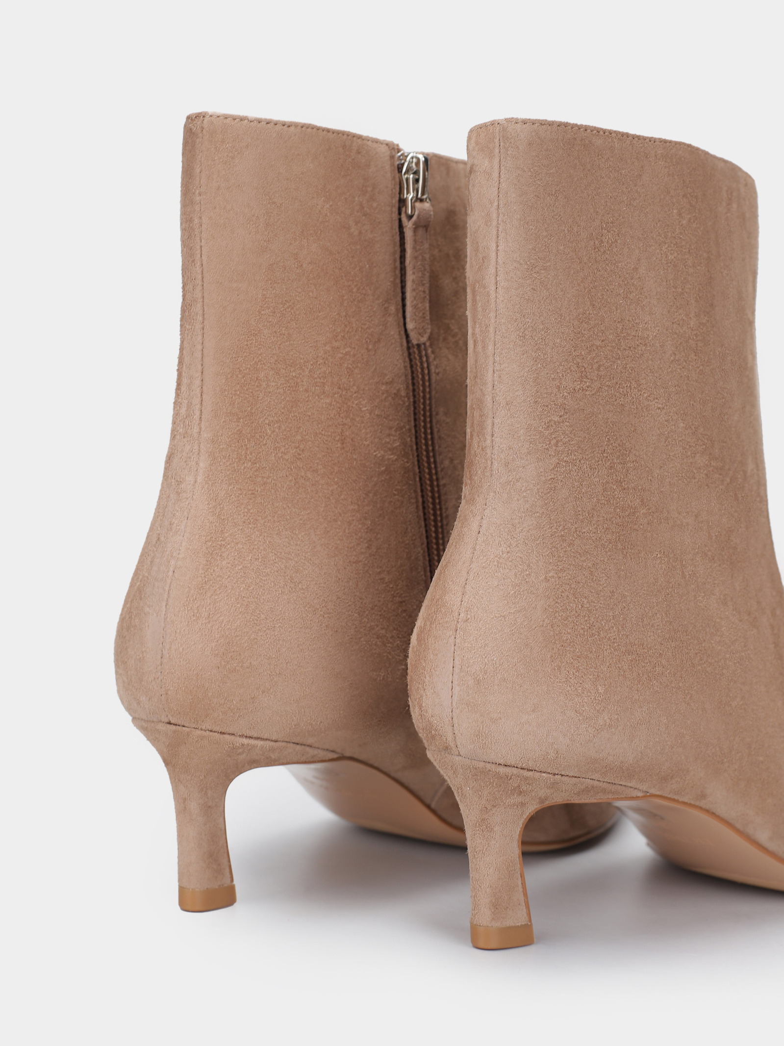 Черевики та чоботи Жіночі Braska