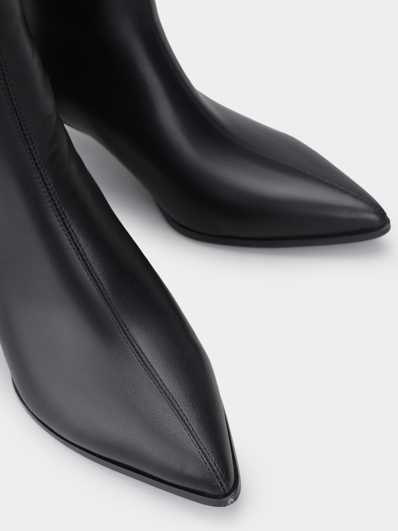 Черевики та чоботи Жіночі Braska