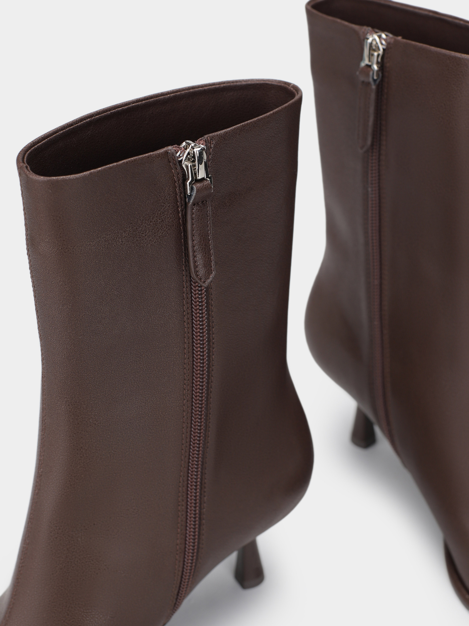 Черевики та чоботи Жіночі Braska