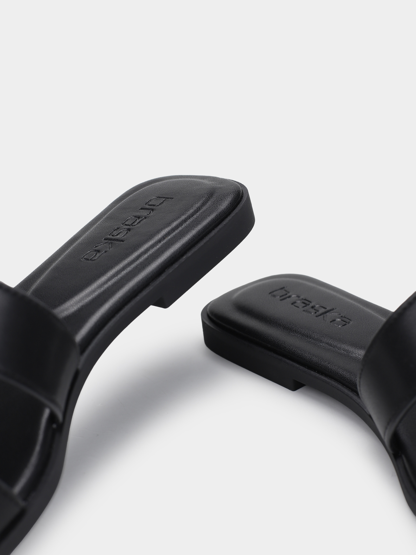 Шльопанці Жіночі Braska